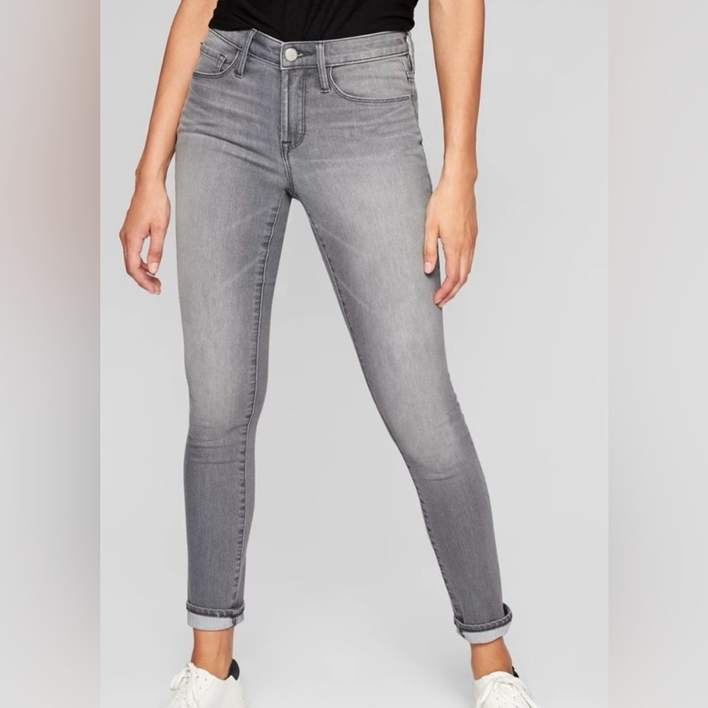 Athleta Sculptek Skinny Jeans in Grey size 8 like new